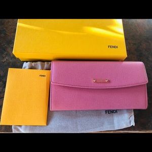 SOLD❗️Like new Fendi wallet.